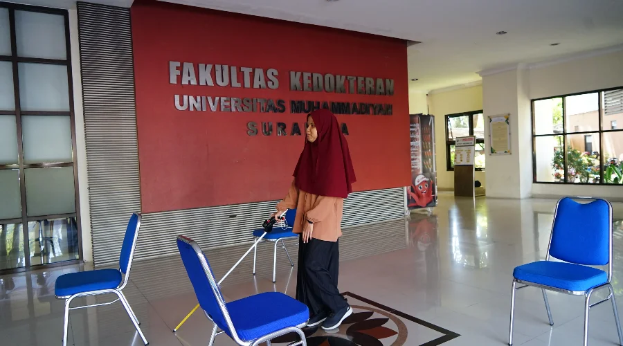 Gambar Berita Ada Inovasi Tongkat Pintar dengan Sensor Roda Otomatis untuk Mahasiswa Tunanetra di EXPO KKN 2024