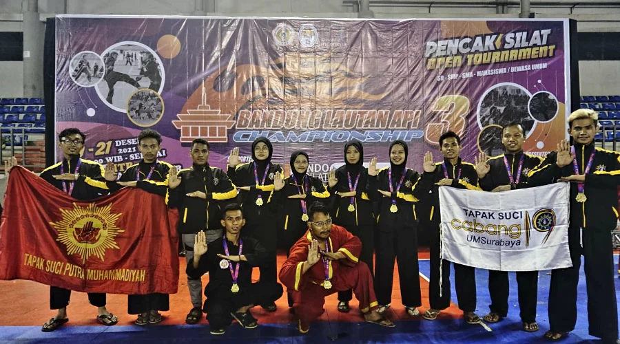 Gambar Berita Atlet UM Surabaya Raih 9 Emas di Ajang Bandung Lautan Api Championship