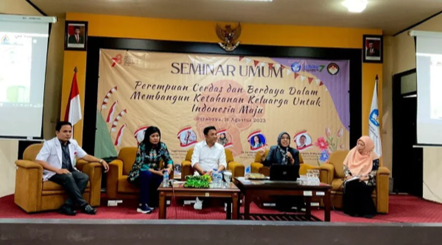 Gambar Berita Dharma Wanita LLDIKTI Wilayah VII Bersama Lembaga Kajian Gender UM Surabaya Gelar Seminar Perempuan Cerdas dan Berdaya