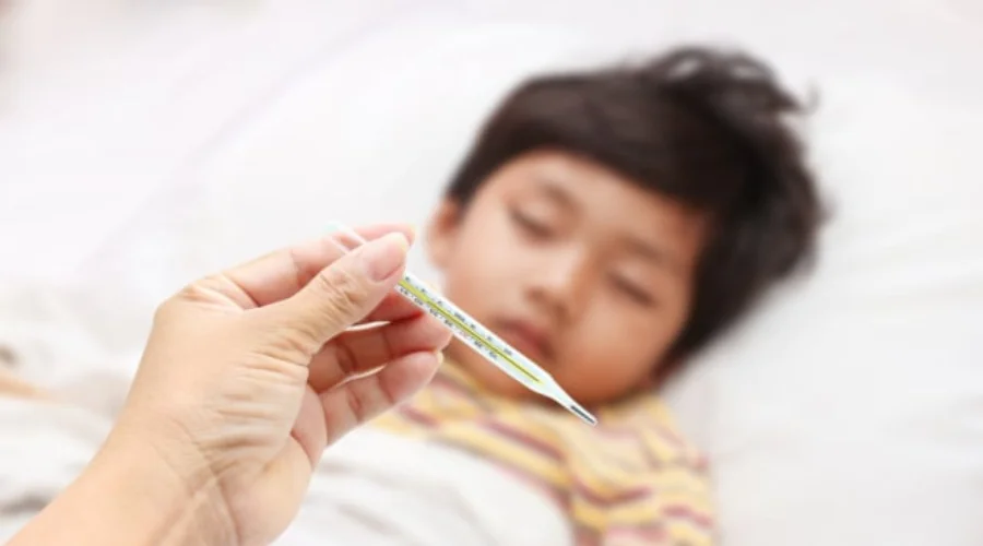 Gambar Artikel UM FK Lecturer in Surabaya: Do This If a Child Has Typhoid Fever