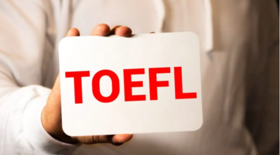 Gambar Artikel Dosen UM Surabaya Bagikan 5 Tips Raih Nilai Tinggi Ujian TOEFL