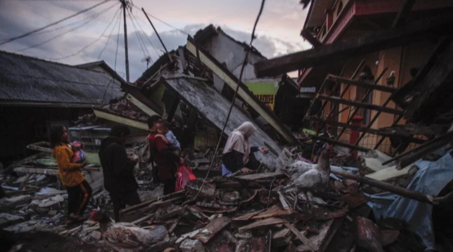 Gambar Artikel Dosen UM Surabaya Bagikan Tips Menyelamatkan Diri saat Terjadi Gempa Bumi