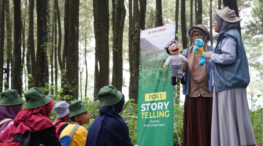 Gambar Berita Festival Literasi Semeru (FLS) Ajarkan Anak Peduli Lingkungan Lewat Mendongeng