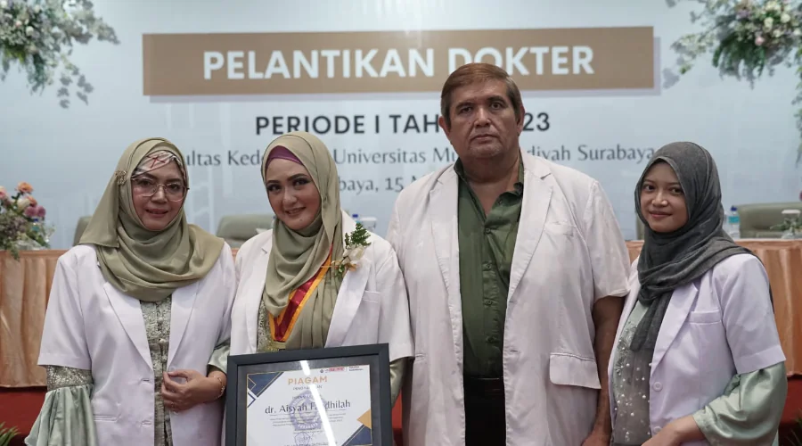 Gambar Berita Great, this one family has succeeded in becoming a doctor