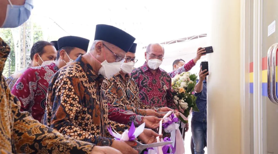 Gambar Berita Chairman of PP Muhammadiyah Inaugurates Two New UM Surabaya Buildings