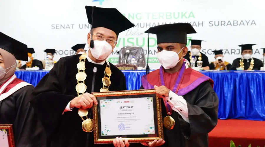 Gambar Berita Those Who Graduated Without a Thesis at the 47th Graduation Ceremony of UM Surabaya