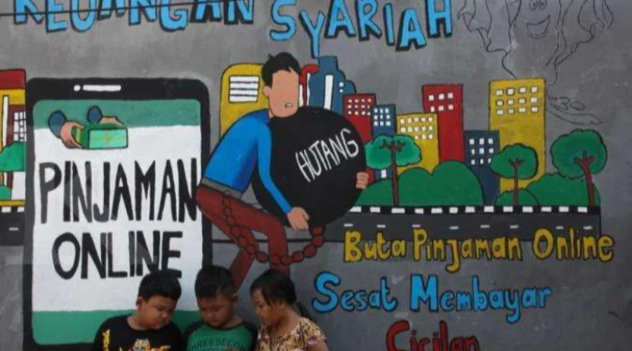 Gambar Artikel Pakar Ekonomi UM Surabaya Bagikan Tips Terhindar dari Jerat Pinjol Ilegal