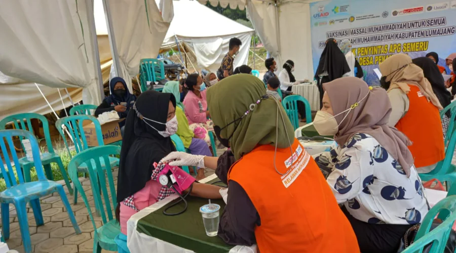 Gambar Berita Relawan Matana Adakan Vaksinasi Untuk Penyintas Erupsi Semeru Lumajang