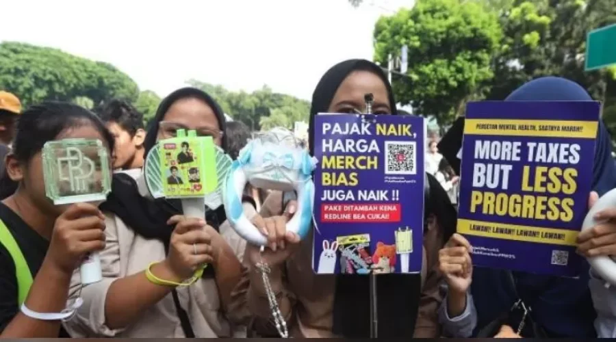 Gambar Artikel Soal Aksi K-Popers Demo Tolak PPN 12%, Dosen UM Surabaya: Bantah Stereotip Negatif