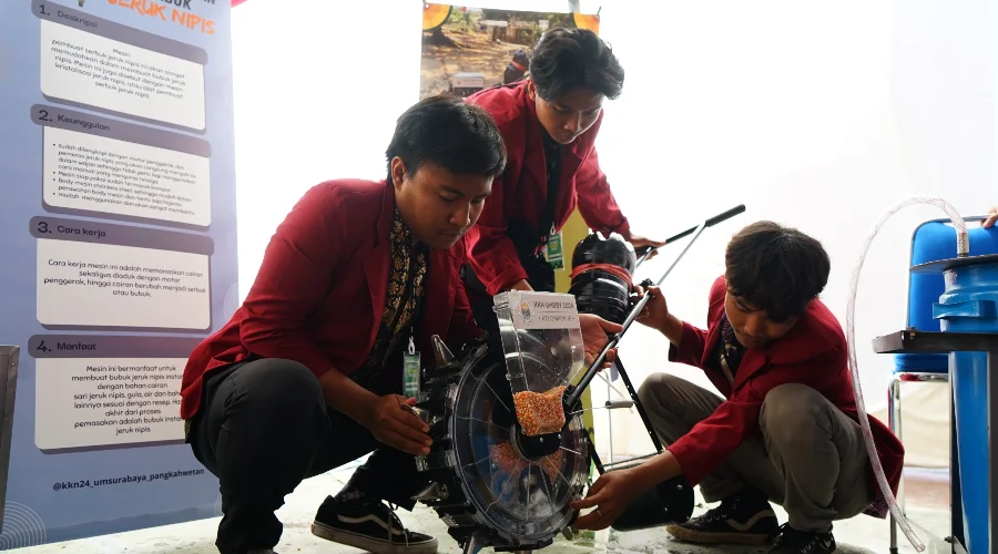 Gambar Berita Tingkatkan Produksi Pertanian Lokal di Sumberjati Mojokerto, Mahasiswa KKN Buat Alat Inovasi Penanam Jagung Otomatis