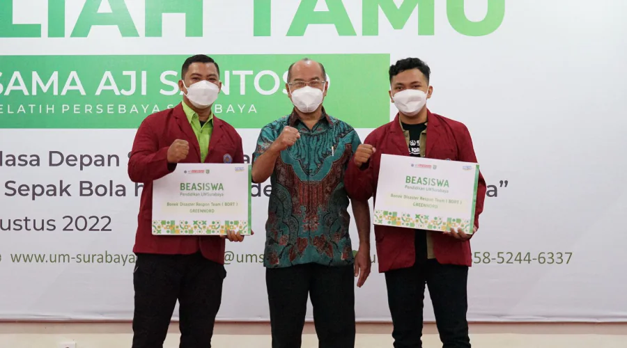 Gambar Berita UM Surabaya Berikan Beasiswa Bebas Biaya Pendidikan untuk Komunitas Bonek