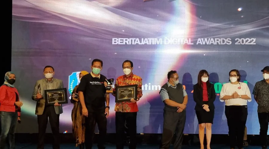 Gambar Berita UM Surabaya Raih Digital Award 2022 Katagori Media Sosial Terbaik